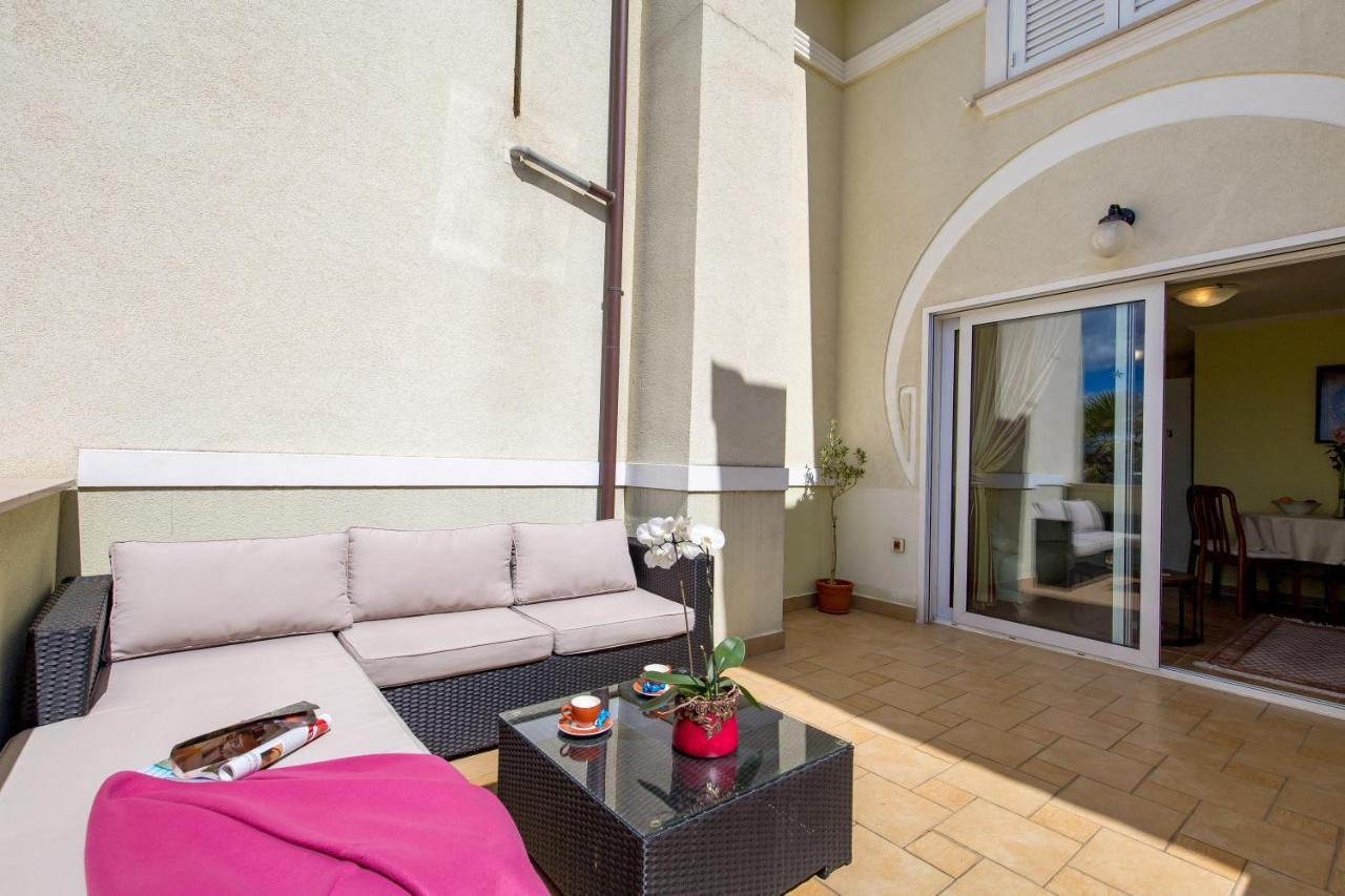 רייקה Apartments Villa Nora מראה חיצוני תמונה